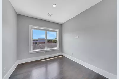 76 Corbin Ave #4, Jersey City, NJ 07306 - Photo 18