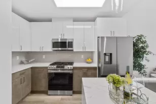 412 Whiton St, Jersey City, NJ 07304 - Photo 2