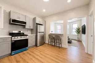 892 Broadway, Bayonne, NJ 07002 - Photo 2