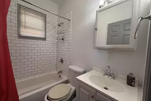 35 Dwight St, Jersey City, NJ 07305 - Photo 6