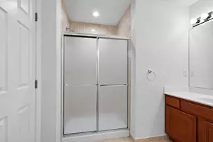 209 Blue Heron Dr, Secaucus, NJ 07094 - Photo 32