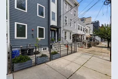 22 Lincoln St #3, Jersey City, NJ 07307 - Photo 36