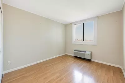 100 Manhattan Ave #910, Union City, NJ 07087 - Photo 26