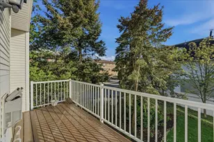 2 Marina Dr, Bayonne, NJ 07002 - Photo 4