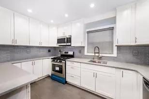 230 Avenue A, Bayonne, NJ 07002 - Photo 8