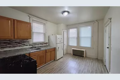 19 Delaware Ave #2, Jersey City, NJ 07304 - Photo 4