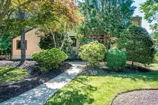 8 Parkside Dr, North Brunswick Township, NJ 08902 - Photo 22