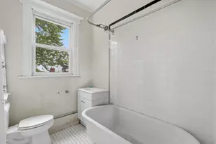 893 Montgomery St, Jersey City, NJ 07306 - Photo 18