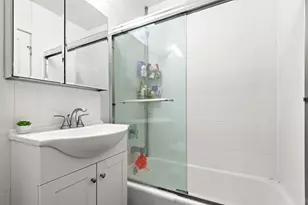 100 Manhattan Ave, Union City, NJ 07087 - Photo 10