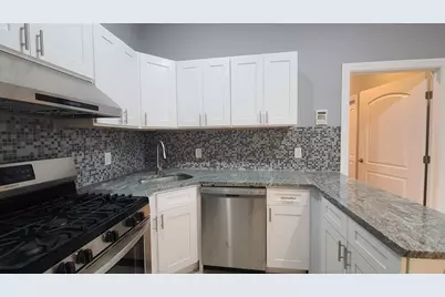 100 Griffith St #3R, Jersey City, NJ 07307 - Photo 6