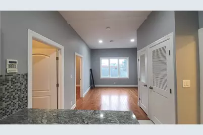 100 Griffith St #3R, Jersey City, NJ 07307 - Photo 8