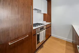 75 Park Ln S, Jersey City, NJ 07310 - Photo 12