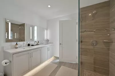 800 Avenue At Port Imperial #910, Weehawken, NJ 07086 - Photo 12
