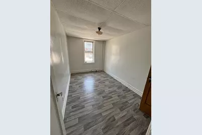 573 Avenue E #3, Bayonne, NJ 07002 - Photo 4