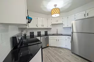 918 Harmon Cove Tower, Secaucus, NJ 07094 - Photo 10