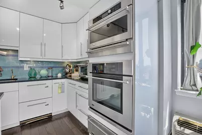 551 Observer Highway #14D, Hoboken, NJ 07030 - Photo 48