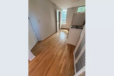 213 Webster Ave #2R, Jersey City, NJ 07307 - Photo 4