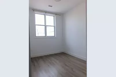 491 Broadway #202, Bayonne, NJ 07002 - Photo 10