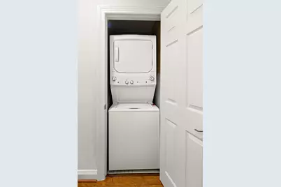 207 Shearwater Ct West #31, Jersey City, NJ 07305 - Photo 10