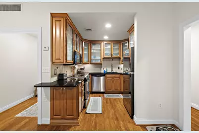207 Shearwater Ct West #31, Jersey City, NJ 07305 - Photo 4