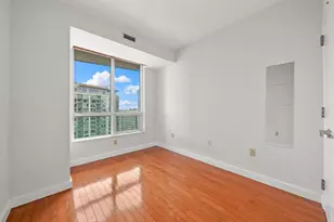 20 Newport Pkwy, Jersey City, NJ 07310 - Photo 18