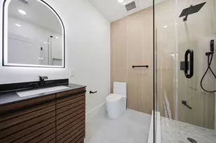 892 Summit Ave, Jersey City, NJ 07307 - Photo 16