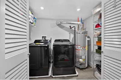 128 Sherman Pl, Jersey City, NJ 07307 - Photo 32