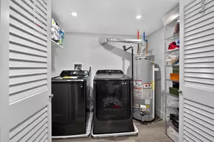 128 Sherman Pl, Jersey City, NJ 07307 - Photo 32