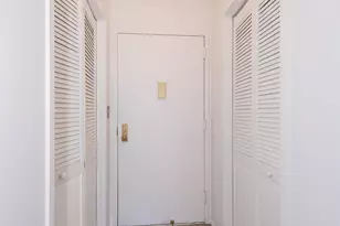 418 Harmon Cove Tower, Secaucus, NJ 07094 - Photo 8