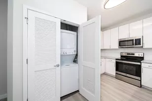 16 Bennett St, Jersey City, NJ 07304 - Photo 8