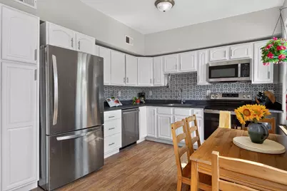 480 Avenue E #2, Bayonne, NJ 07002 - Photo 4