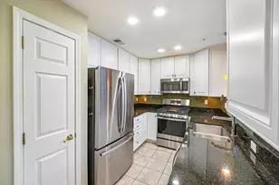 135 Abbie Ct, Guttenberg, NJ 07093 - Photo 12