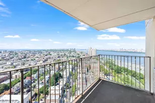 6040 Blvd E, West New York, NJ 07093 - Photo 10