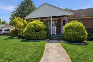2349 Colonial Dr, Rahway, NJ 07065 - Photo 2