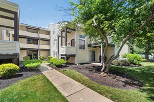 121 Country Club Dr, Union Township, NJ 07083 - Photo 2