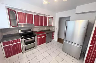 24 Colonial Dr, Bayonne, NJ 07002 - Photo 2