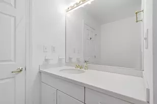 207 Shearwater Ct W, Jersey City, NJ 07305 - Photo 20