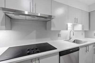 207 Shearwater Ct West #17, Jersey City, NJ 07305 - Photo 4