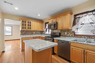 387 Cator Ave, Jersey City, NJ 07304 - Photo 8