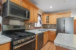 387 Cator Ave, Jersey City, NJ 07304 - Photo 6