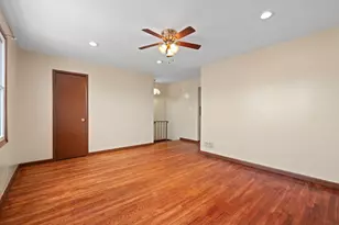 387 Cator Ave, Jersey City, NJ 07304 - Photo 4