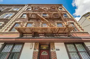 1093 Summit Ave, Jersey City, NJ 07307 - Photo 10