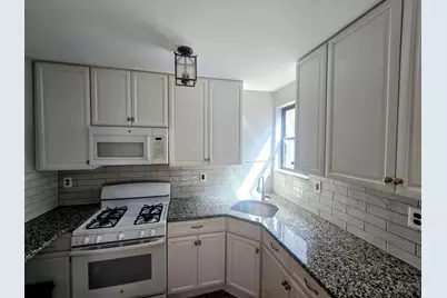 1093 Summit Ave #10, Jersey City, NJ 07307 - Photo 8