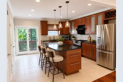 331 Undercliff Ave, Edgewater, NJ 07020 - Photo 2