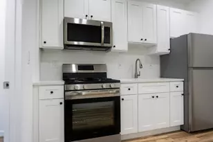 576 Newark Ave, Jersey City, NJ 07306 - Photo 4