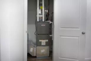 576 Newark Ave, Jersey City, NJ 07306 - Photo 12