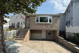 71 Suburbia Ct, Jersey City, NJ 07305 - Photo 2