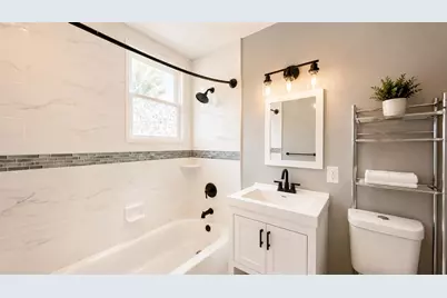 305 Cator Ave #1F, Jersey City, NJ 07305 - Photo 6