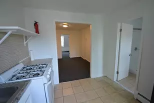 30 Yale Ave, Jersey City, NJ 07304 - Photo 6