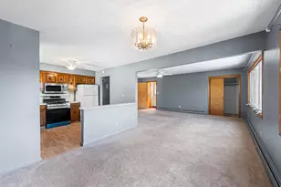 13 Schuyler Pl W, Bayonne, NJ 07002 - Photo 16